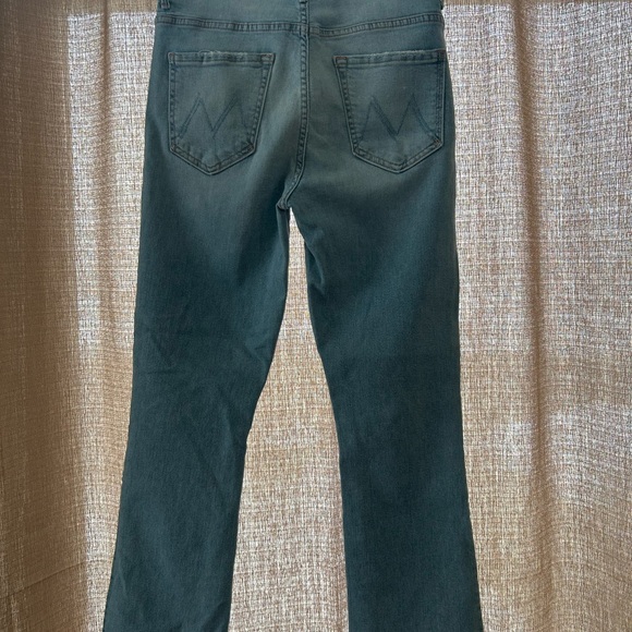 Mother The Insider Crop Step Fray in Fresh Catch Size 28- High Rise
Bootcut - Picture 11 of 16